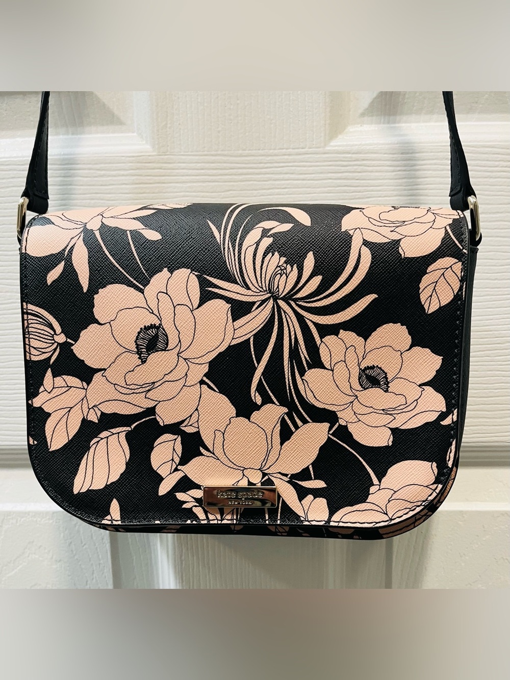 Kate Spade Laurel Way Gardenia Large Carson Crossbody Bag - Black & Blush NWOT